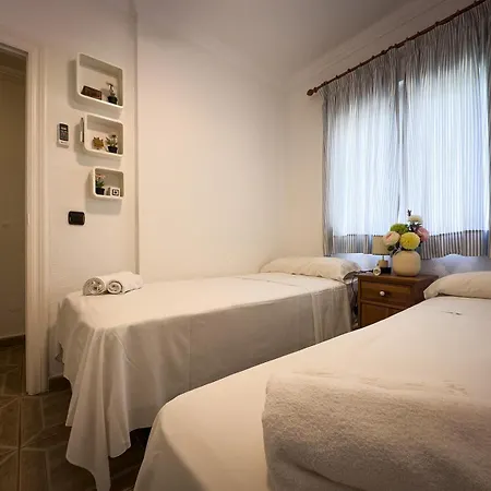 Beachfront Primera Linea 1-05