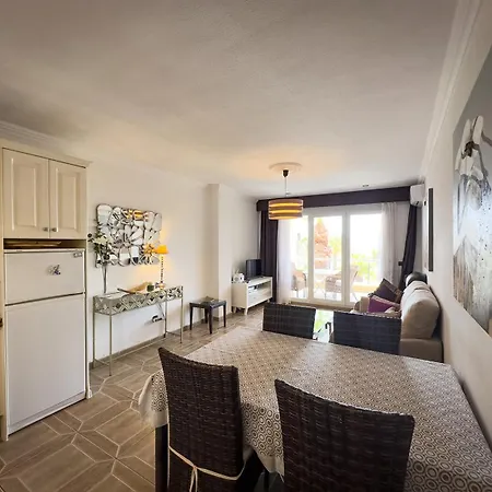 Beachfront Primera Linea 1-05 Apartment