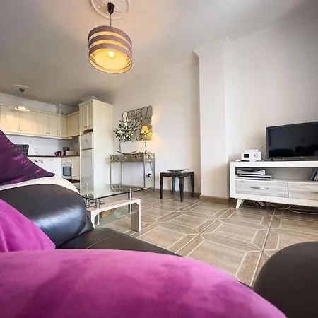 Apartment Beachfront Primera Linea 1-05 *